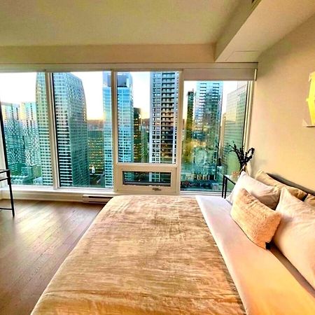 Spectacular Skyline Views - Downtown Montreal - Luxury Condo & Penthouse Εξωτερικό φωτογραφία