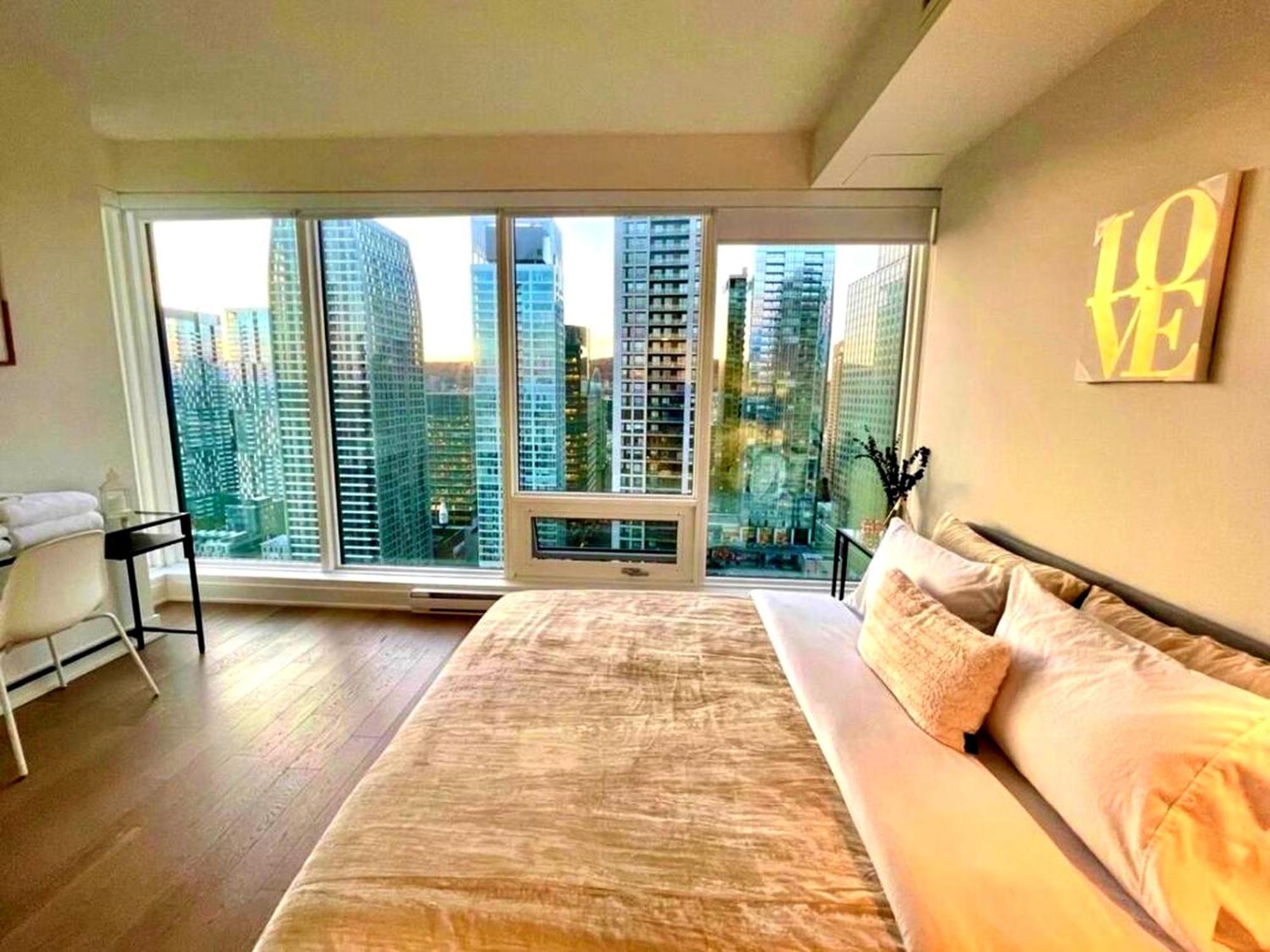 Spectacular Skyline Views - Downtown Montreal - Luxury Condo & Penthouse Εξωτερικό φωτογραφία